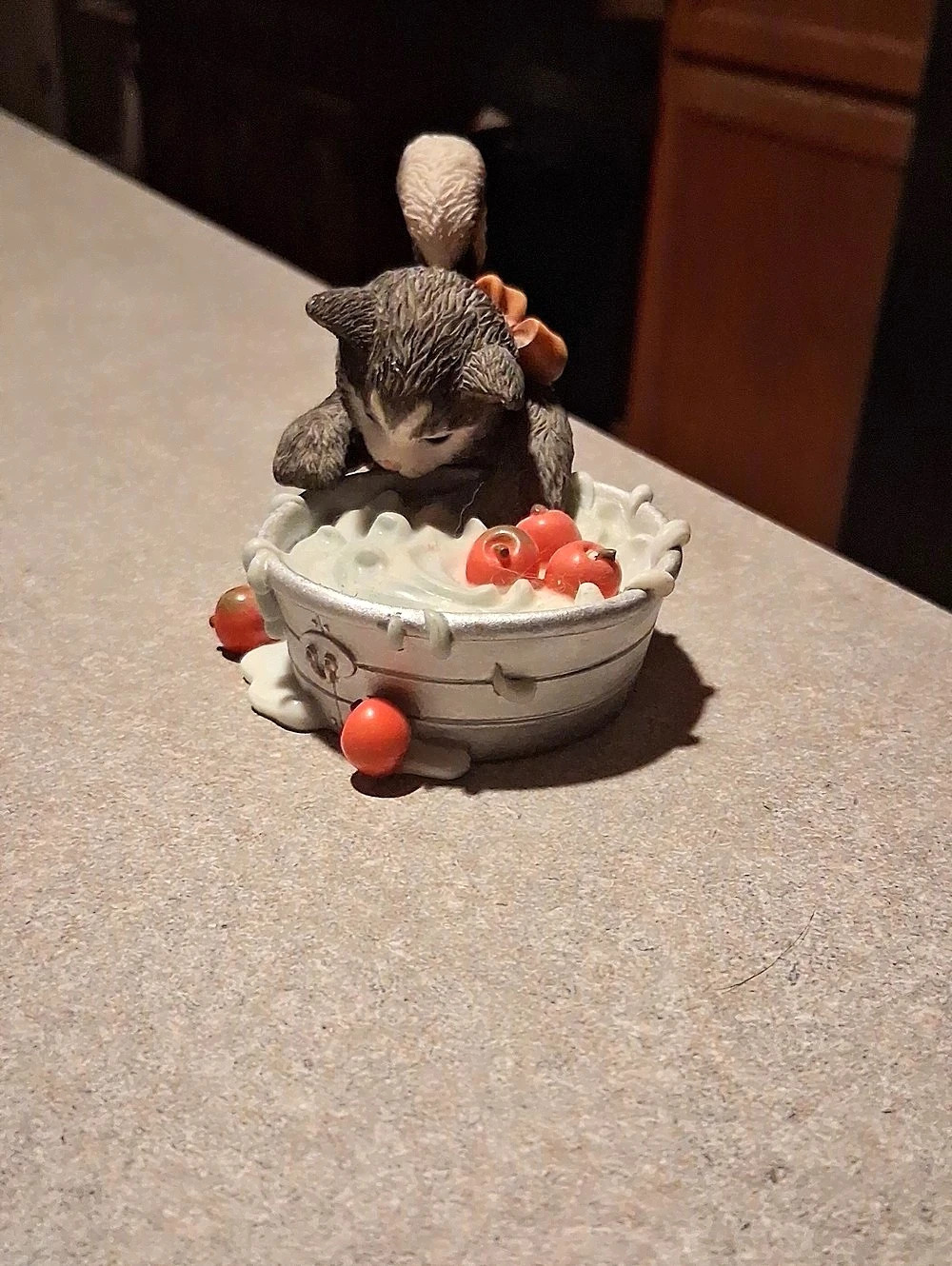 2002 Rare Vintage Calico Kittens The Sweet Taste Of Victory Figurine